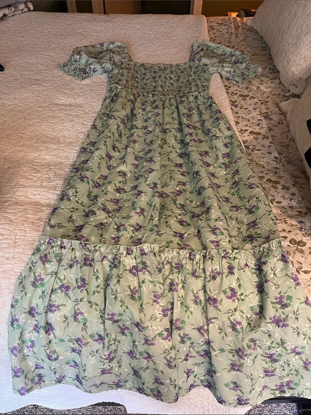 Women’s Light Green Floral Maxi Dress with Puff Sleeves